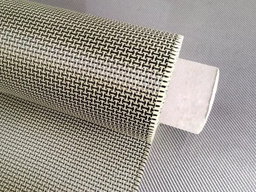 aramid-uhlíková tkanina ea